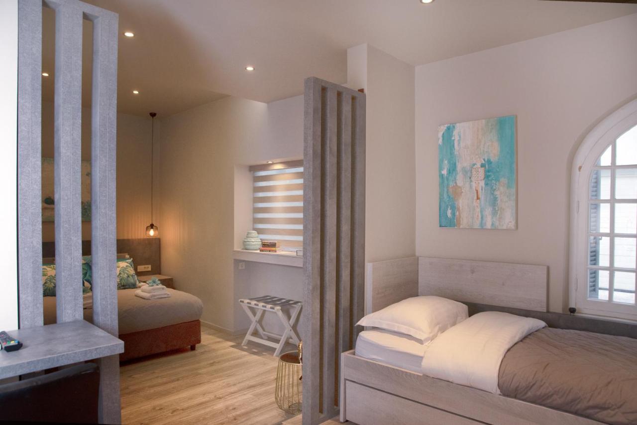 Wisdom Residence Luxury Apartments At Plaka Athens Exterior photo