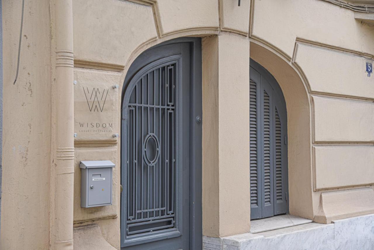Wisdom Residence Luxury Apartments At Plaka Athens Exterior photo