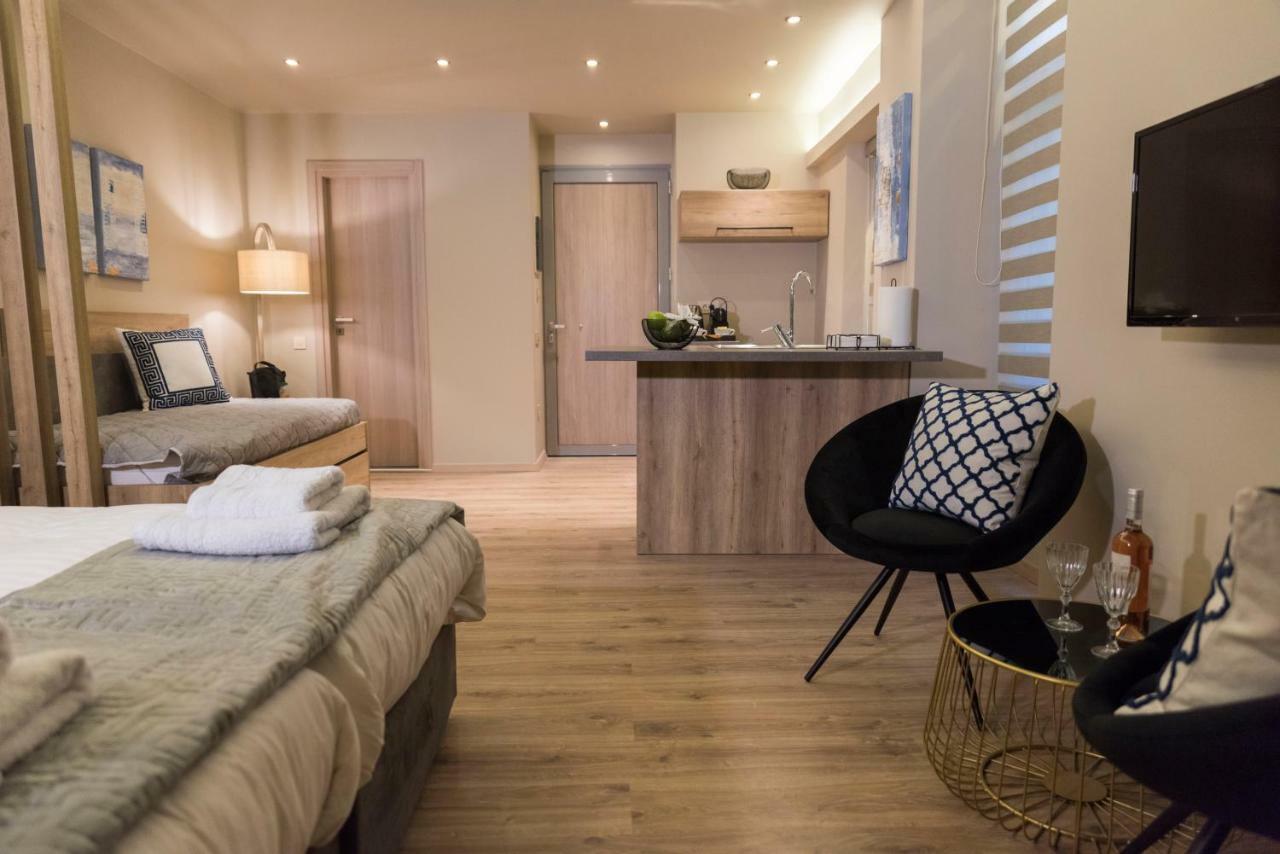 Wisdom Residence Luxury Apartments At Plaka Athens Exterior photo